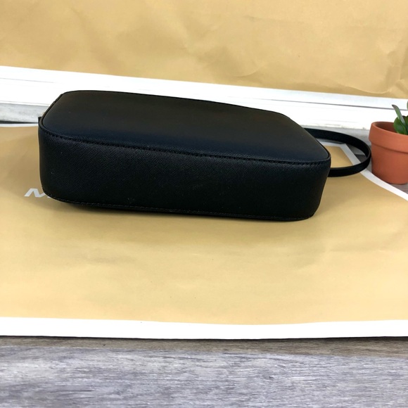 Michael Kors Crossbody Bag - Picture 3 of 7